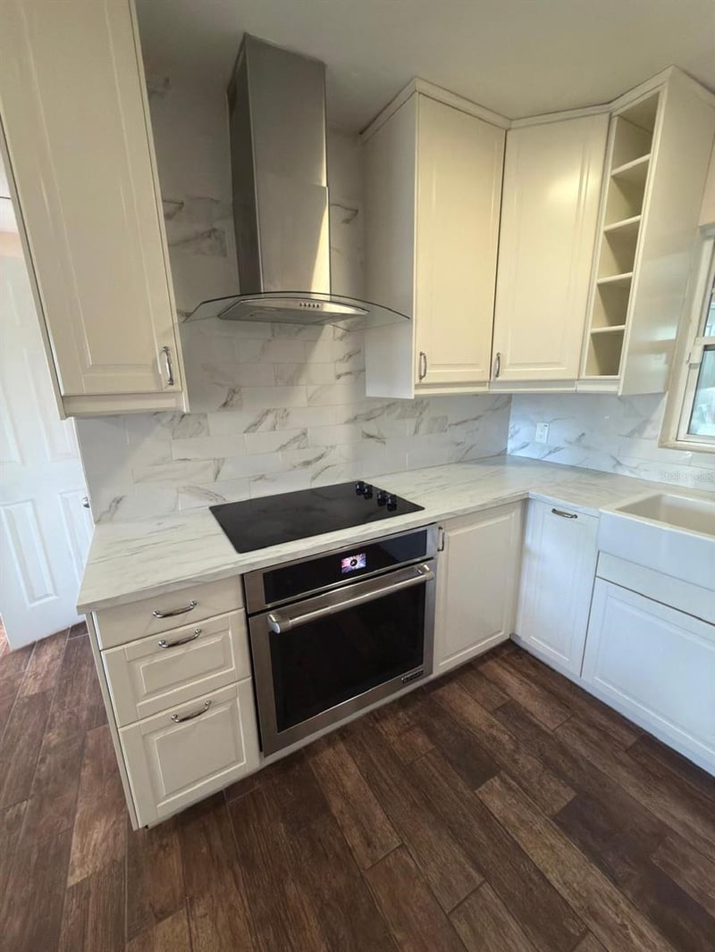 810 113th Ave, Tampa, FL 33612