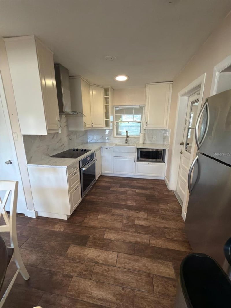 810 113th Ave, Tampa, FL 33612