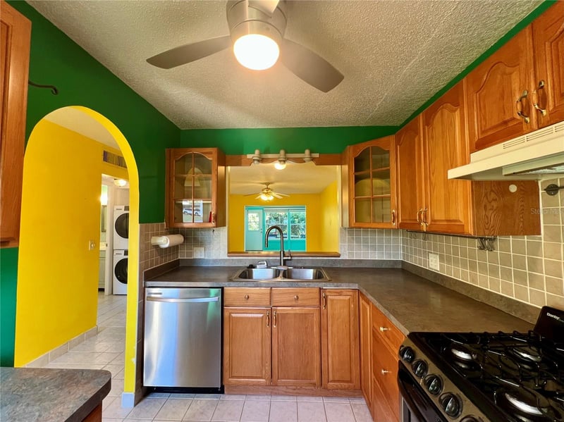 2971 Mission Dr #54F, Clearwater, FL 33759