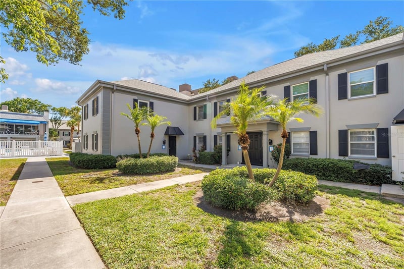 6960 Sunset Dr #1A, South Pasadena, FL 33707