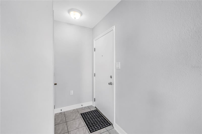 6960 Sunset Dr #1A, South Pasadena, FL 33707
