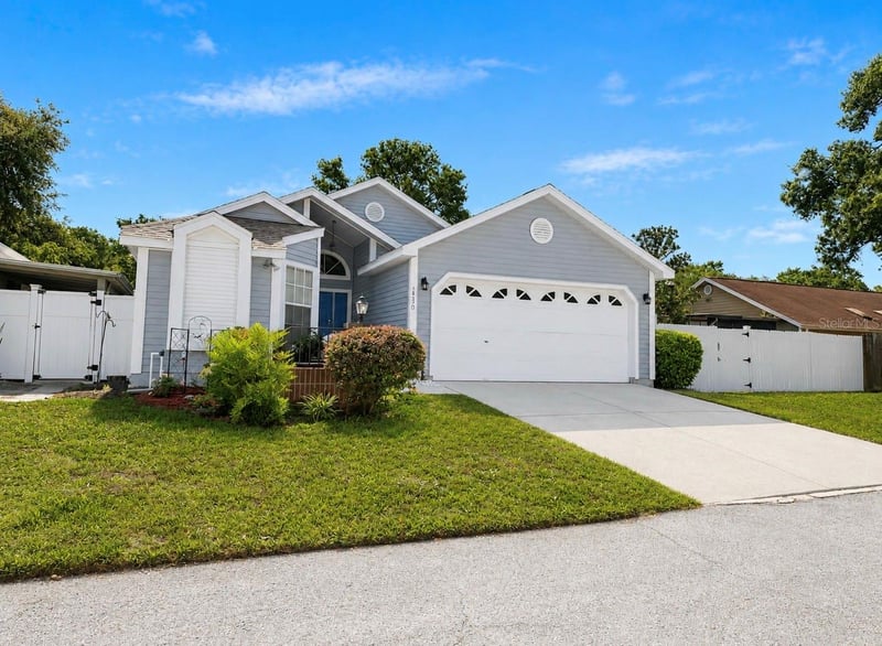 1430 Walden Oaks Pl, Plant City, FL 33563