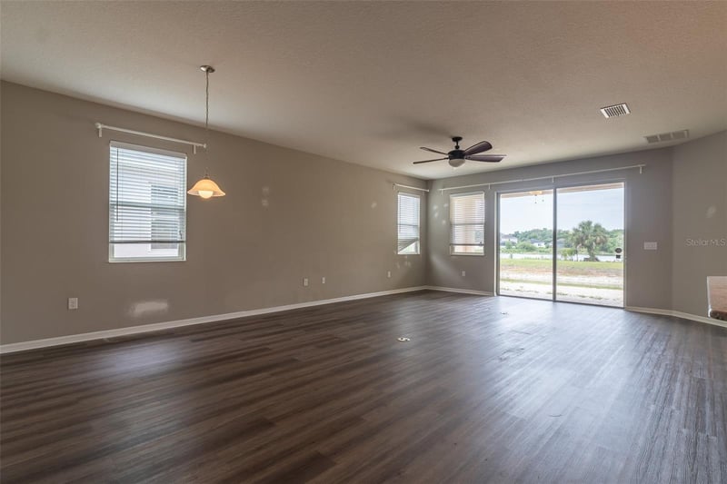 10514 Medford Lake Dr, Riverview, FL 33578