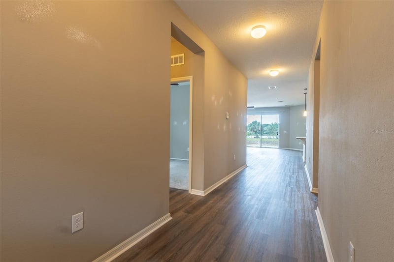 10514 Medford Lake Dr, Riverview, FL 33578