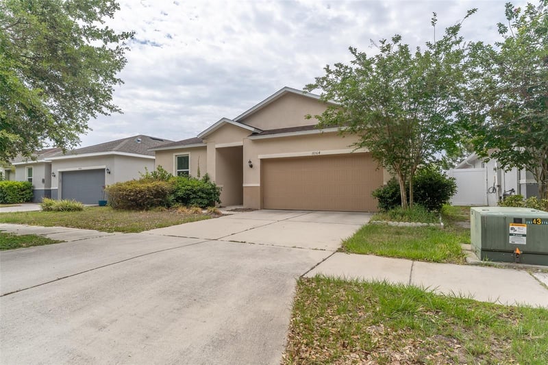 10514 Medford Lake Dr, Riverview, FL 33578