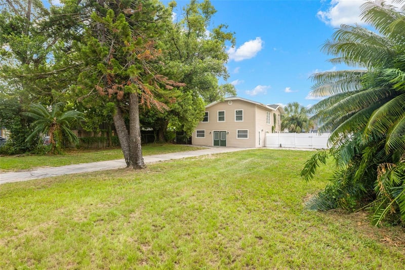 305 Hanna Ave, Tampa, FL 33604
