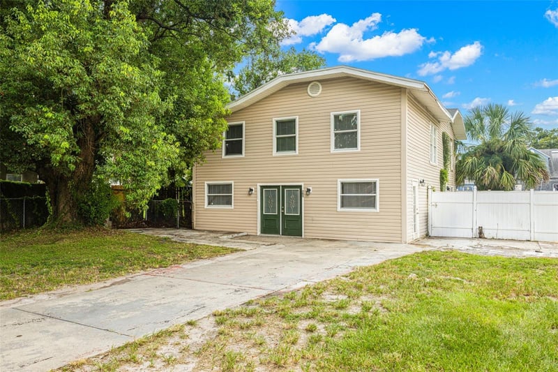 305 Hanna Ave, Tampa, FL 33604