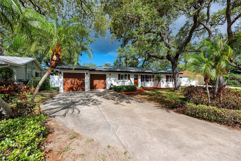 12240 143rd St, Largo, FL 33774