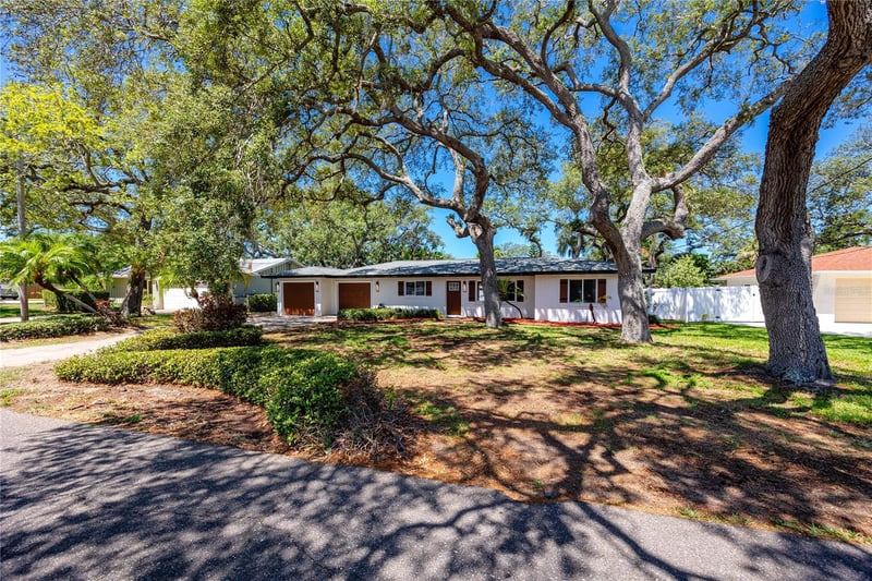 12240 143rd St, Largo, FL 33774