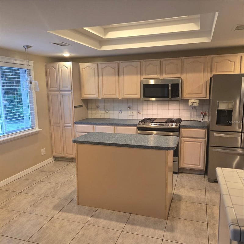 8205 Westridge Dr, Tampa, FL 33615