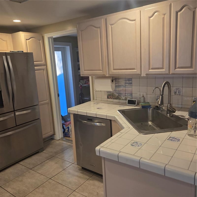8205 Westridge Dr, Tampa, FL 33615