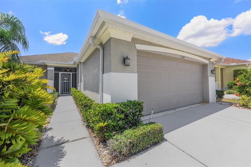 1149 Emerald Dunes Dr, Sun City Center, FL 33573