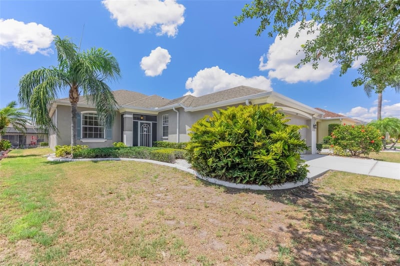 1149 Emerald Dunes Dr, Sun City Center, FL 33573