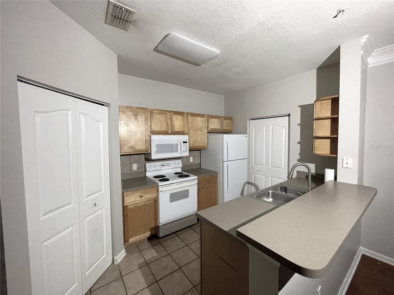 4207 Dale Mabry Hw #9201, Tampa, FL 33611