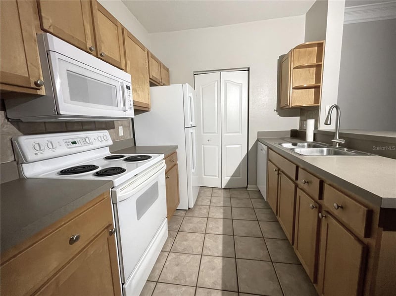 4207 Dale Mabry Hw #9201, Tampa, FL 33611