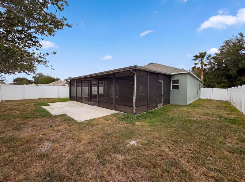 3408 Grove Blossom Ln, Plant City, FL 33567