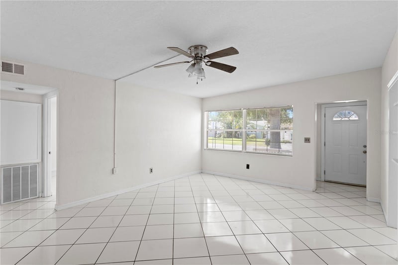 13733 Trinidad Dr, Seminole, FL 33776