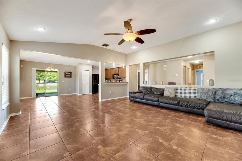 5204 Moon Shell Dr, Apollo Beach, FL 33572