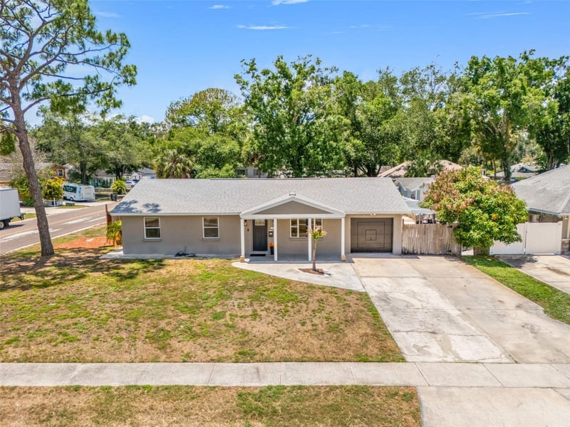 6802 Cresthill Ct, Tampa, FL 33615