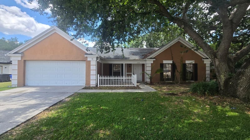 1304 Peachfield Dr, Valrico, FL 33596