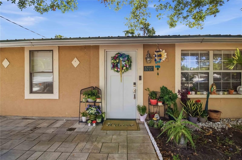 5727 11th St, Bradenton, FL 34203