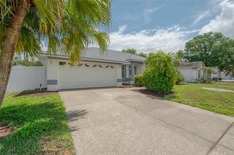 15121 Heathridge Dr, Tampa, FL 33625