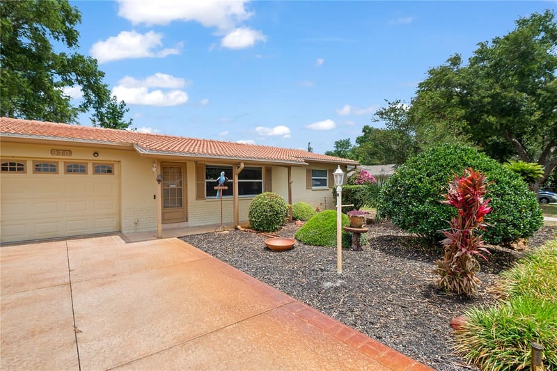 970 8th Ave, Largo, FL 33770