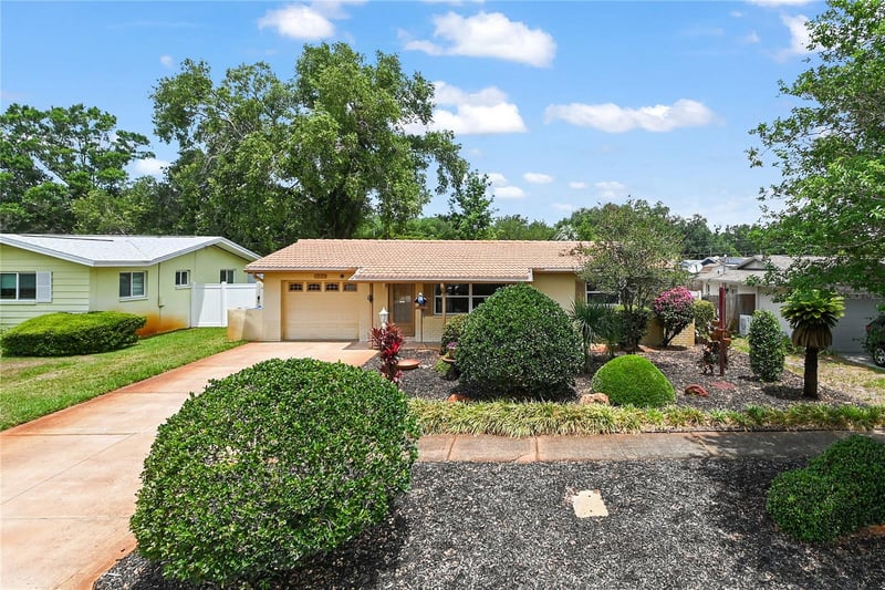 970 8th Ave, Largo, FL 33770