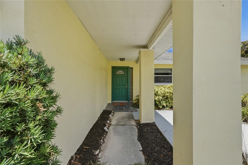 1634 Dale Cir, Dunedin, FL 34698
