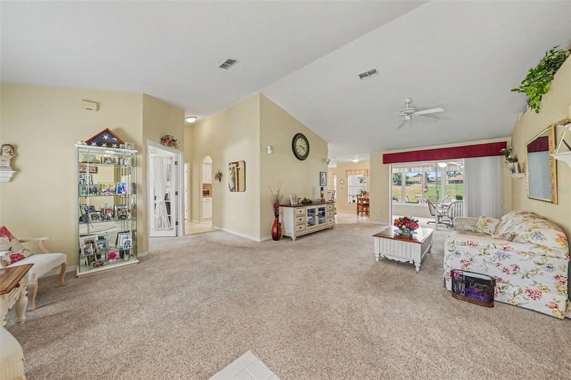 11132 Moshie Ln, San Antonio, FL 33576