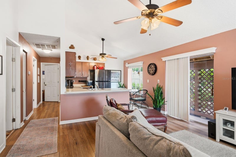 2696 Rae Ct, Palm Harbor, FL 34684