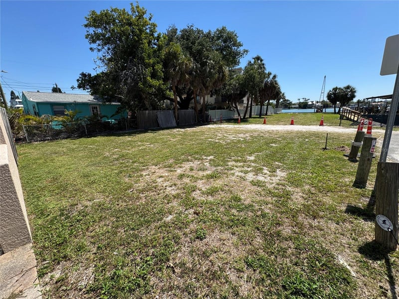 138 91st Ave, Treasure Island, FL 33706