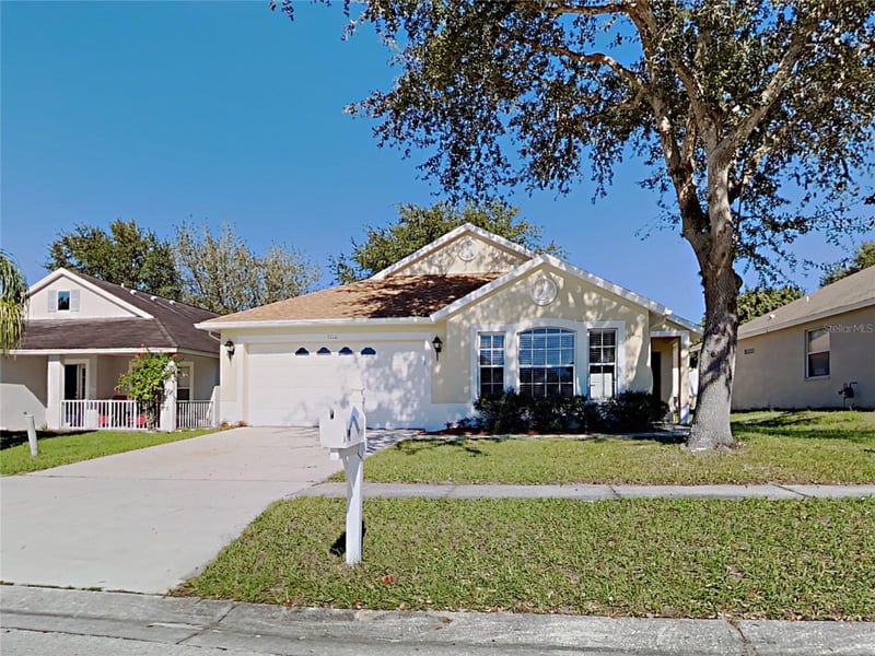 3110 Summer Cruise Dr, Valrico, FL 33594