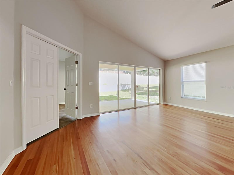 3110 Summer Cruise Dr, Valrico, FL 33594