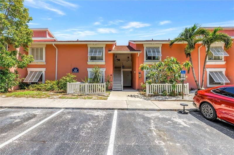 4160 35th Ter #I, St Petersburg, FL 33711