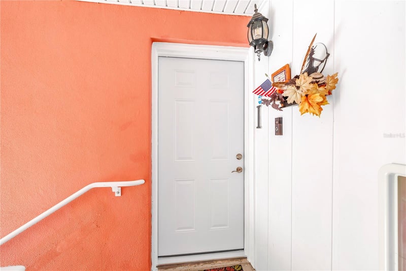 4160 35th Ter #I, St Petersburg, FL 33711
