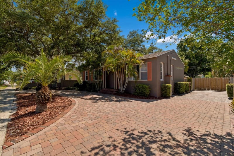2805 Manhattan Ave, Tampa, FL 33629