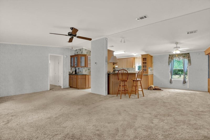 3804 Pinto Ln, Zephyrhills, FL 33541