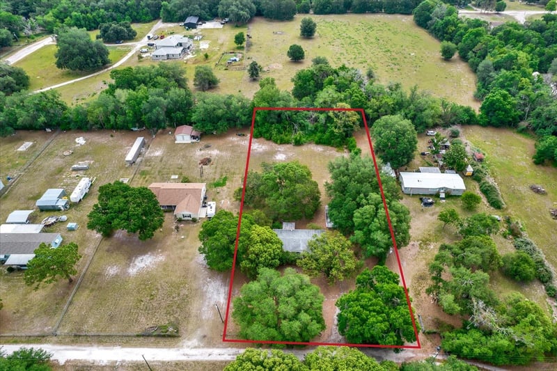 3804 Pinto Ln, Zephyrhills, FL 33541