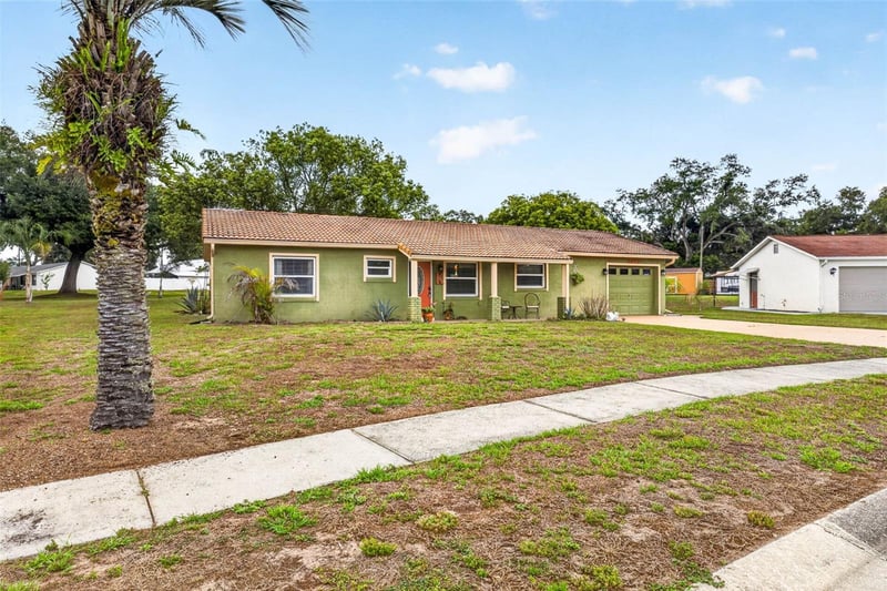 8429 Jacqueline Ct, Zephyrhills, FL 33541