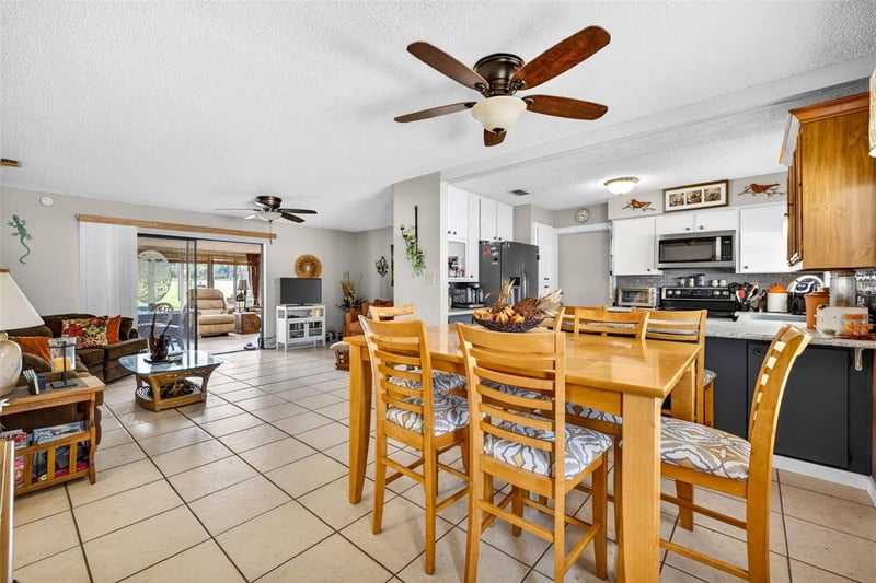 8429 Jacqueline Ct, Zephyrhills, FL 33541