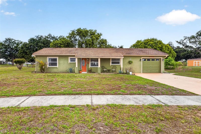 8429 Jacqueline Ct, Zephyrhills, FL 33541