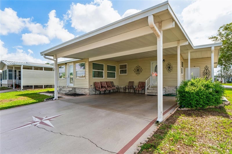 7136 Valor St #325, Zephyrhills, FL 33541