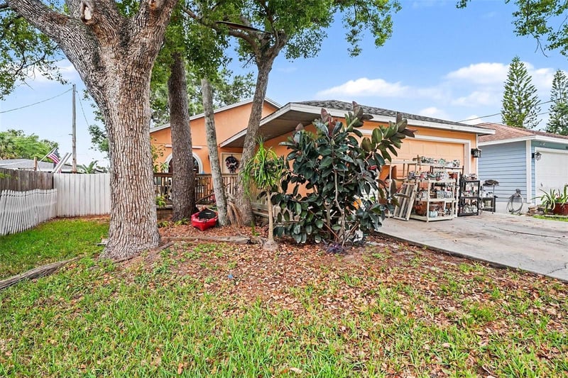 5560 76th Ave, Pinellas Park, FL 33781