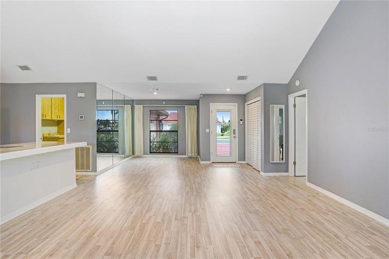1826 Wolf Laurel Dr, Sun City Center, FL 33573
