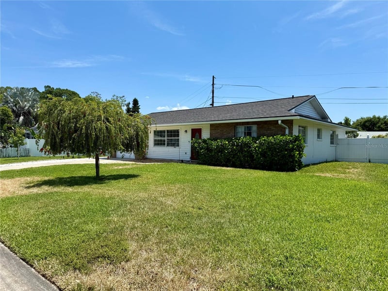 3607 Cambridge Dr W, Bradenton, FL 34205