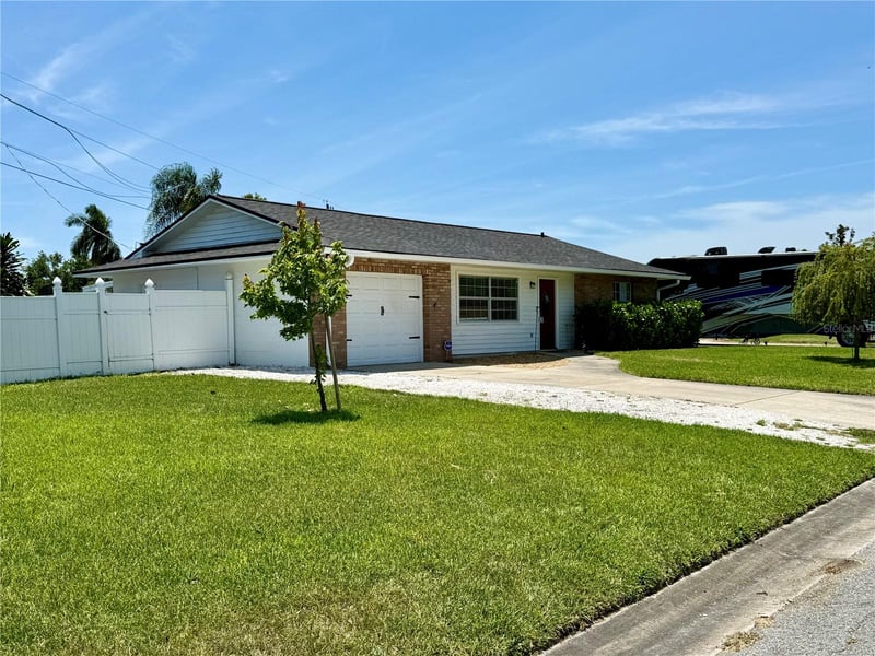 3607 Cambridge Dr W, Bradenton, FL 34205