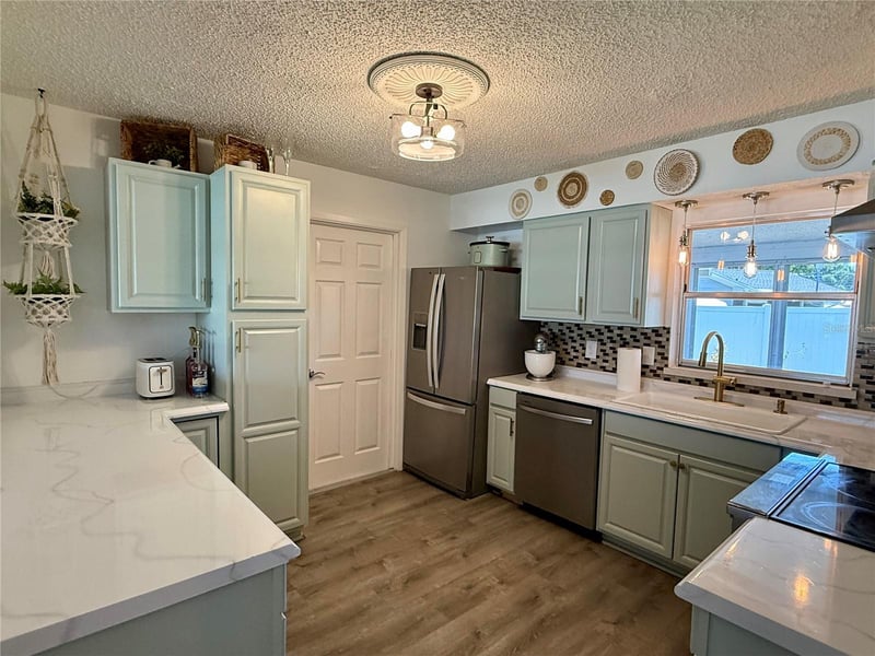 3607 Cambridge Dr W, Bradenton, FL 34205