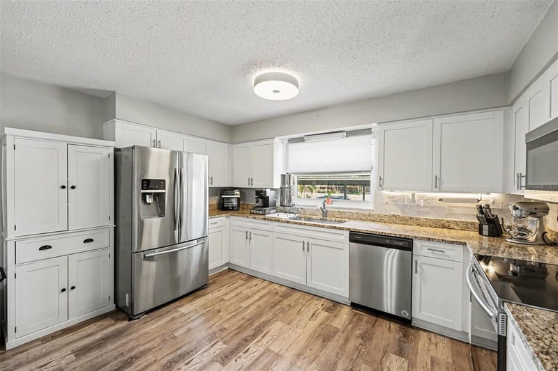 14521 Catalina Cir, Seminole, FL 33776