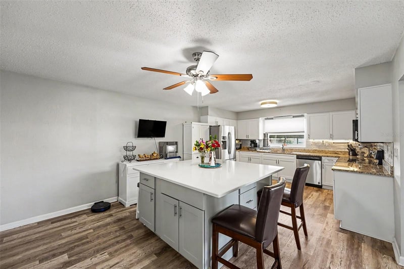 14521 Catalina Cir, Seminole, FL 33776